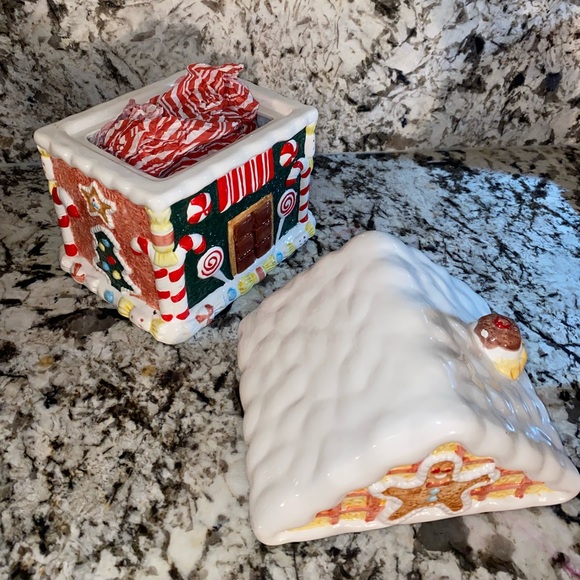 Gingerbread house cookie jar - Picture 4 of 4
